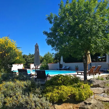 Domaine De Palats Country house *